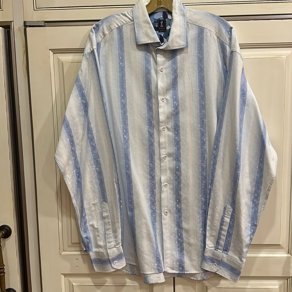 1 LIKE NO OTHER MENS COTTON SHIRT WITH PAISLEY PATTERN IN LIGHT BLUE & WHITE